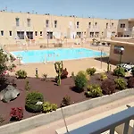 Litha House, 3 Bed Set Over 3 Floors 5 Mins From And Amenities Apartamento Caleta De Fuste