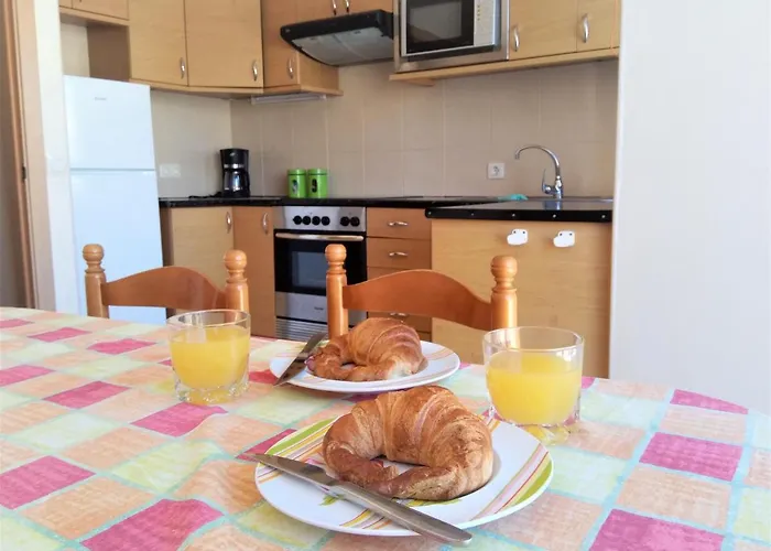 Litha House, 3 Bed Set Over 3 Floors 5 Mins From And Amenities * קלטה דה פוסטה