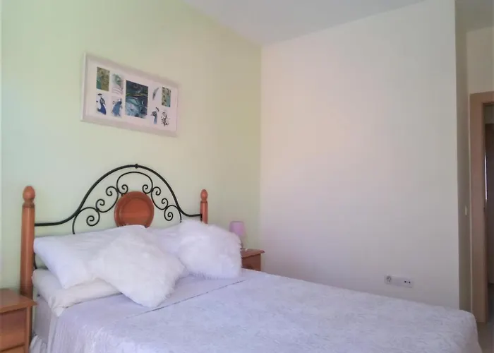 Litha House, 3 Bed Set Over 3 Floors 5 Mins From And Amenities Caleta de Fuste