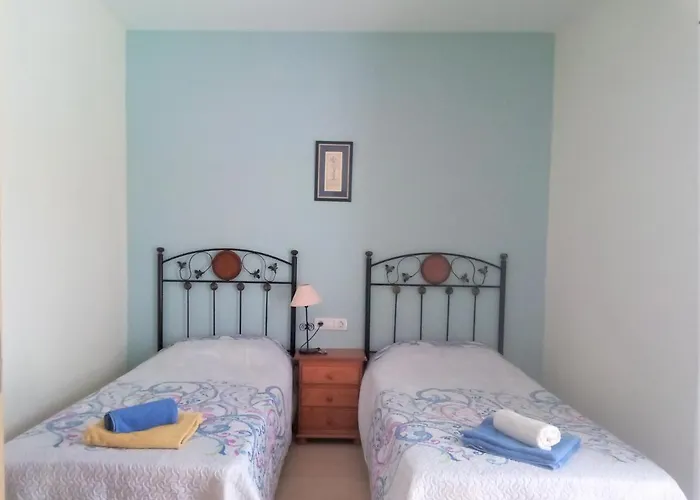 Apartamento Litha House, 3 Bed Set Over 3 Floors 5 Mins From And Amenities Caleta de Fuste