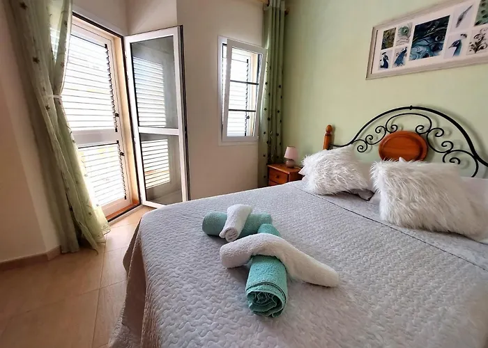 Apartmán Litha House, 3 Bed Set Over 3 Floors 5 Mins From And Amenities *