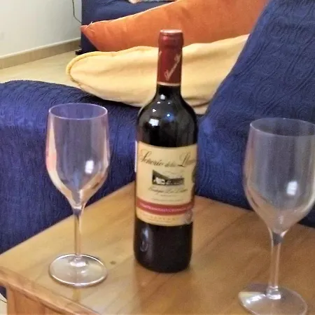 Litha House, 3 Bed Set Over 3 Floors 5 Mins From And Amenities Caleta De Fuste