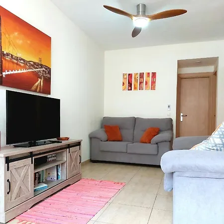 Litha House, 3 Bed Set Over 3 Floors 5 Mins From And Amenities *