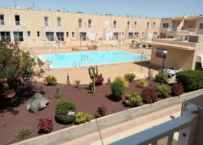 Litha House, 3 Bed Set Over 3 Floors 5 Mins From And Amenities Apartmán Caleta De Fuste