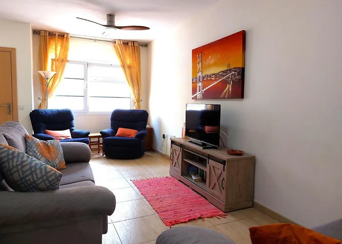 Litha House, 3 Bed Set Over 3 Floors 5 Mins From And Amenities *