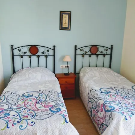 Litha House, 3 Bed Set Over 3 Floors 5 Mins From And Amenities *