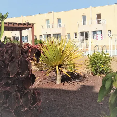 Litha House, 3 Bed Set Over 3 Floors 5 Mins From And Amenities